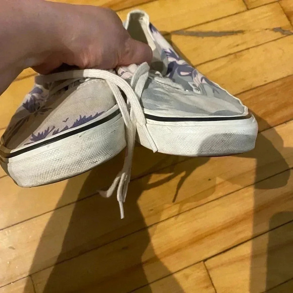 Floral  vans - Picture 2 of 6